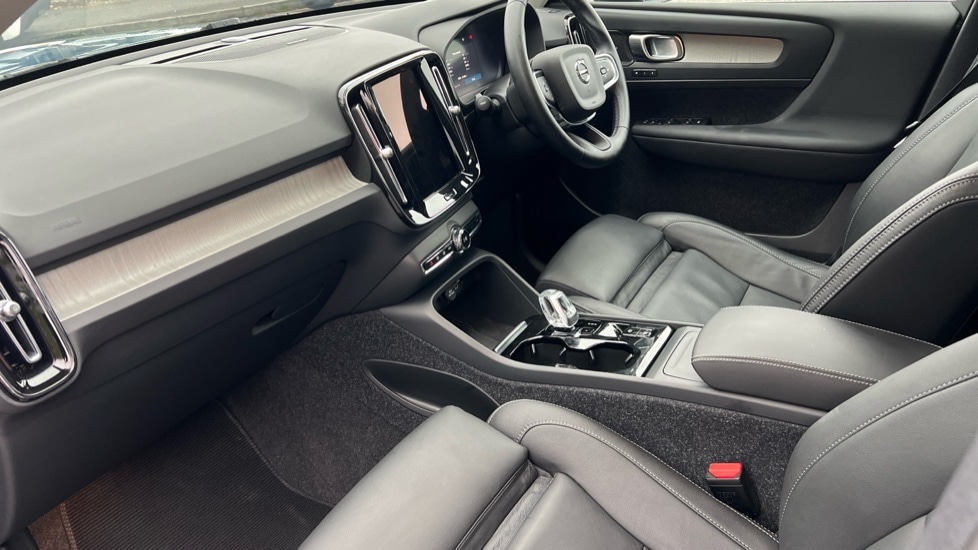 Used Volvo XC40 2024 for sale - 76871471: Photo 4