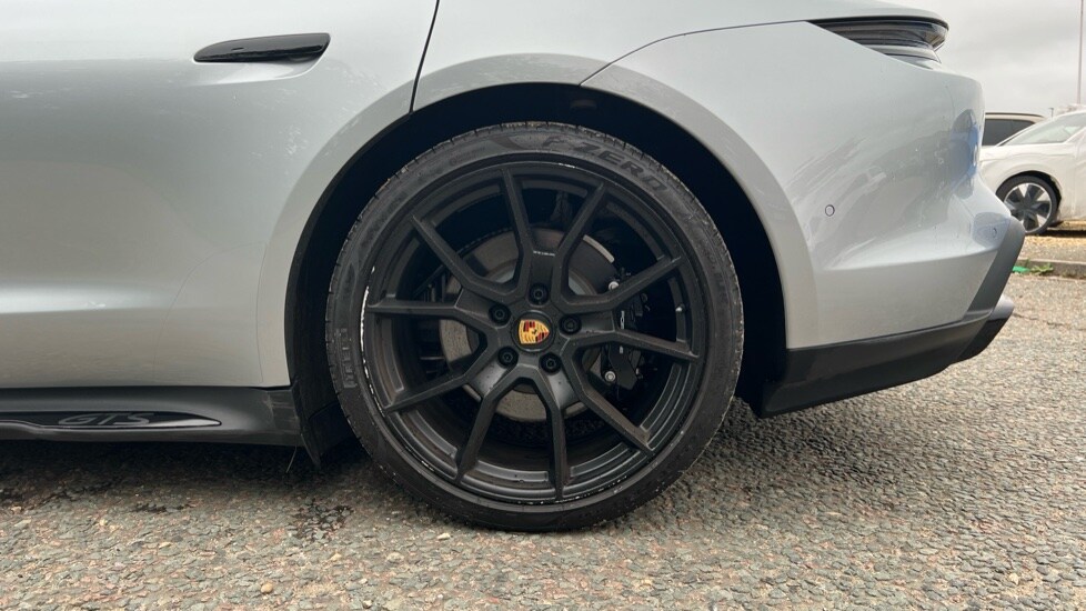 Used Porsche Taycan 2023 for sale - 76233971: Photo 18