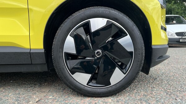 Used Volvo EX30 2025 for sale - 75468113: Photo 16