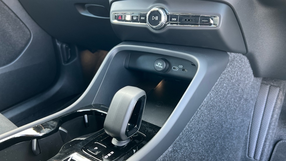 Used Volvo XC40 2025 for sale - 76894785: Photo 14