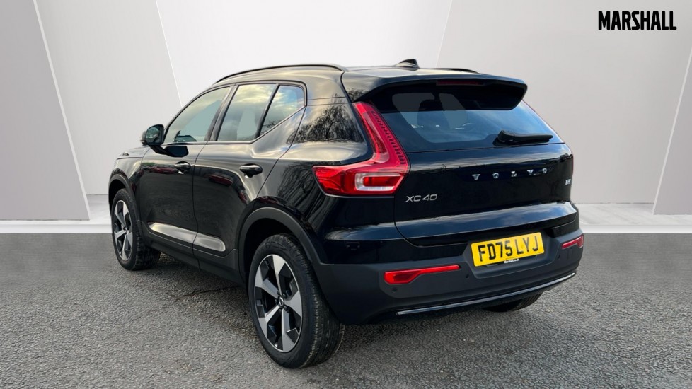 Used Volvo XC40 2025 for sale - 76894785: Photo 2