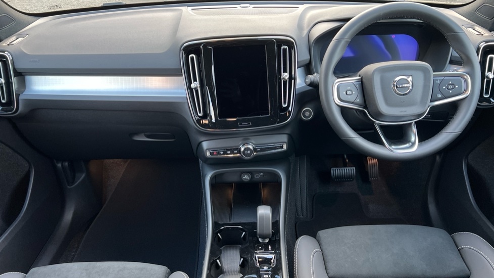 Used Volvo XC40 2025 for sale - 76894785: Photo 21