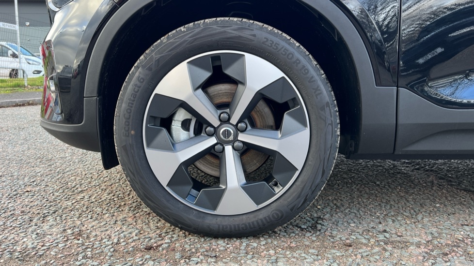 Used Volvo XC40 2025 for sale - 76894785: Photo 25