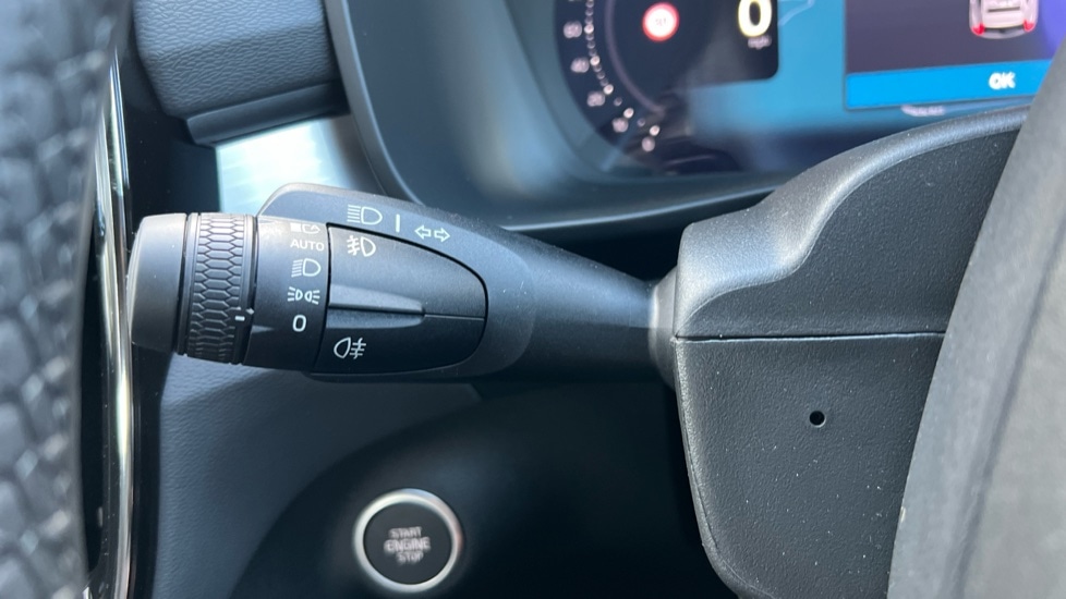 Used Volvo XC40 2025 for sale - 76894785: Photo 27