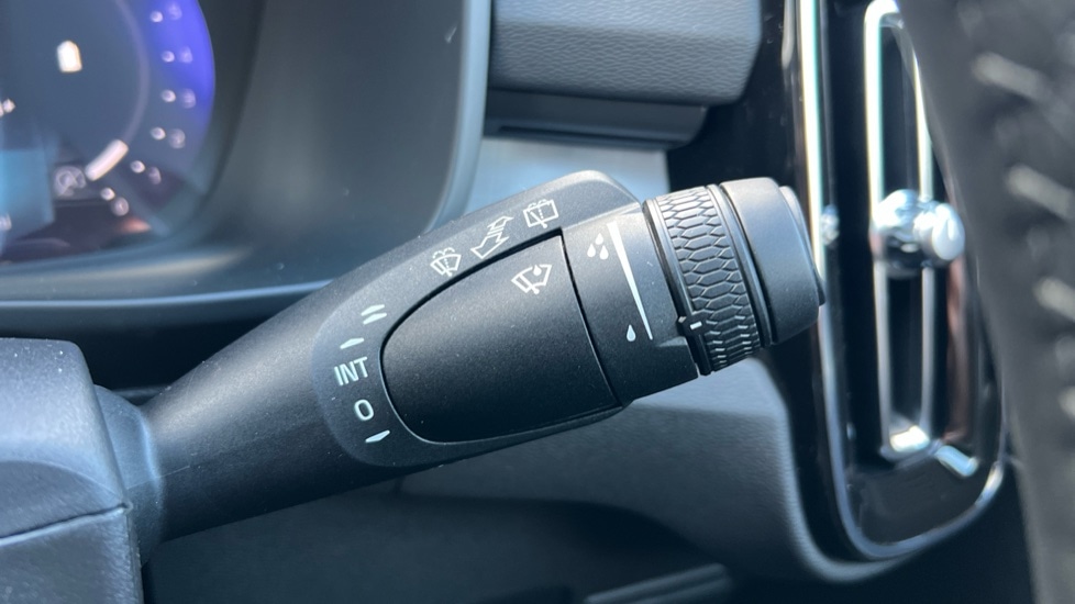 Used Volvo XC40 2025 for sale - 76894785: Photo 28