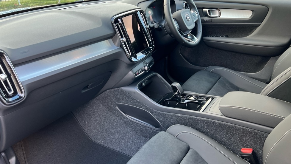 Used Volvo XC40 2025 for sale - 76894785: Photo 4