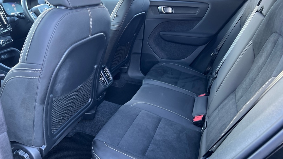 Used Volvo XC40 2024 for sale - 76872700: Photo 10