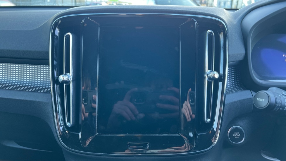 Used Volvo XC40 2024 for sale - 76872700: Photo 20