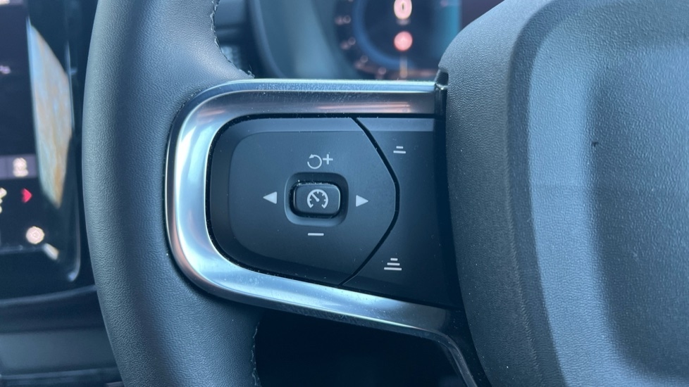 Used Volvo XC40 2024 for sale - 76872700: Photo 37