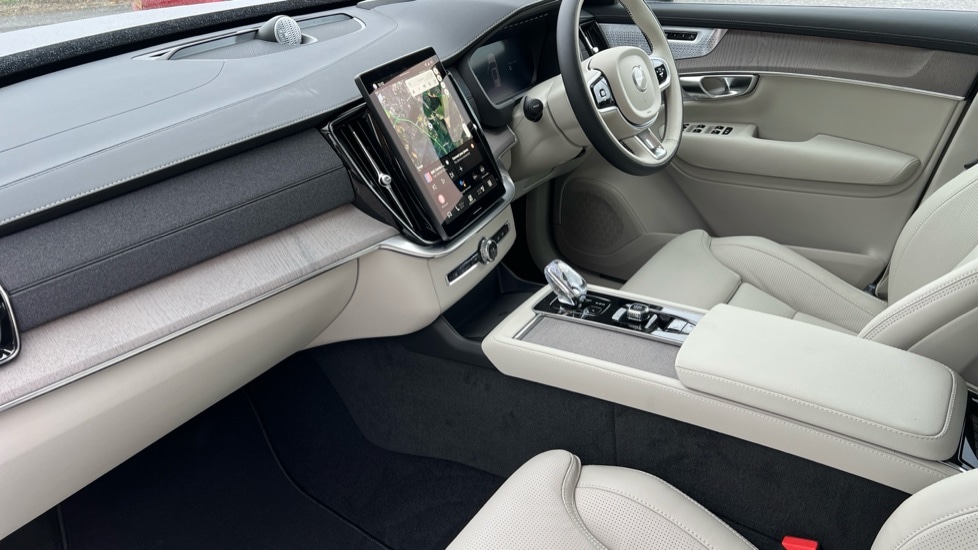 Used Volvo XC90 2025 for sale - 76773345: Photo 4