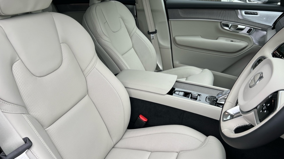 Used Volvo XC90 2025 for sale - 76773345: Photo 9