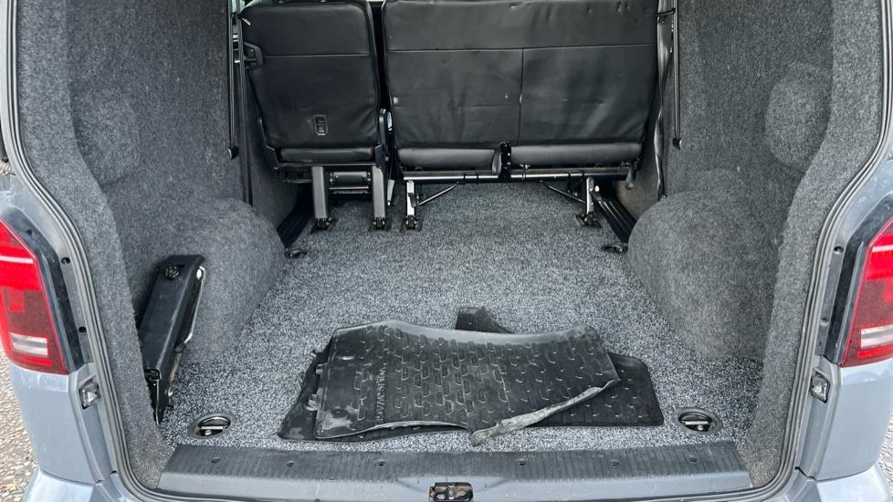 Used Volkswagen Transporter 2022 for sale - 76874216: Photo 15