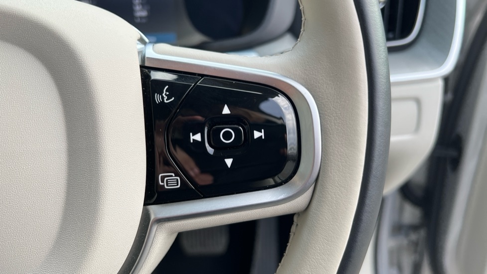 Used Volvo XC60 2025 for sale - 76780287: Photo 19