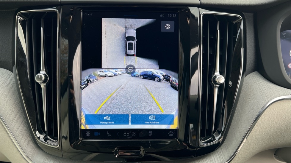 Used Volvo XC60 2025 for sale - 76780287: Photo 32