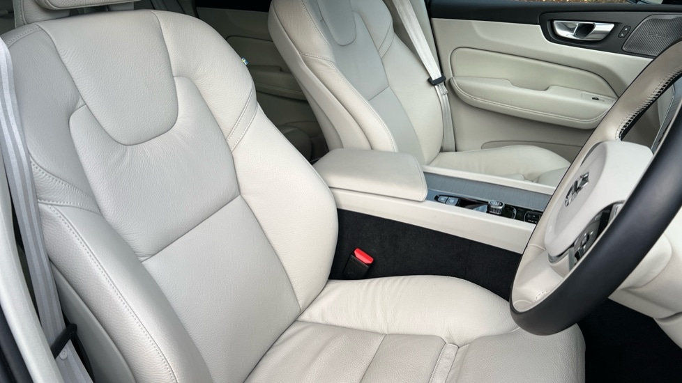 Used Volvo XC60 2025 for sale - 76780287: Photo 9