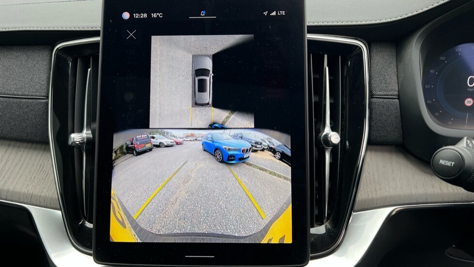 Used Volvo XC90 2025 for sale - 76487410: Photo 32