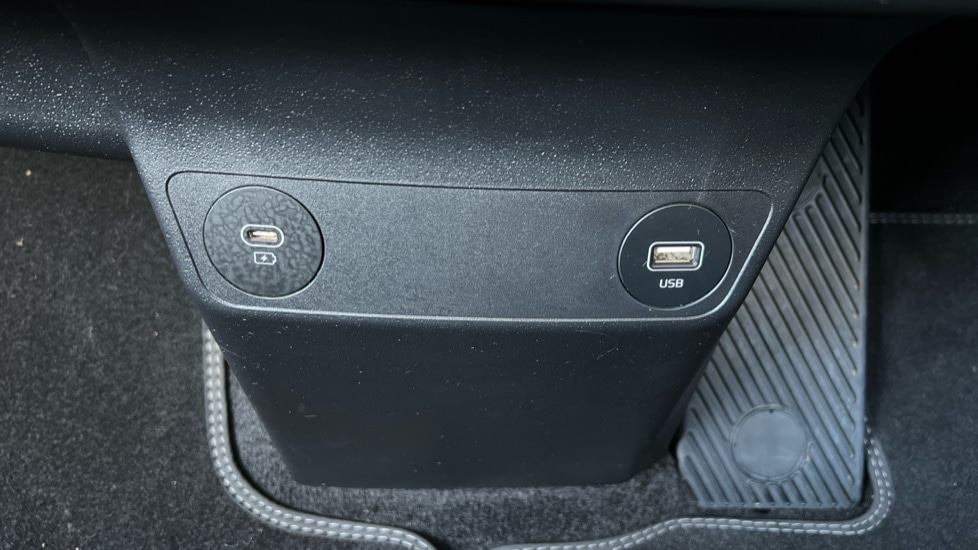 Used Kia EV6 2022 for sale - 76717315: Photo 34