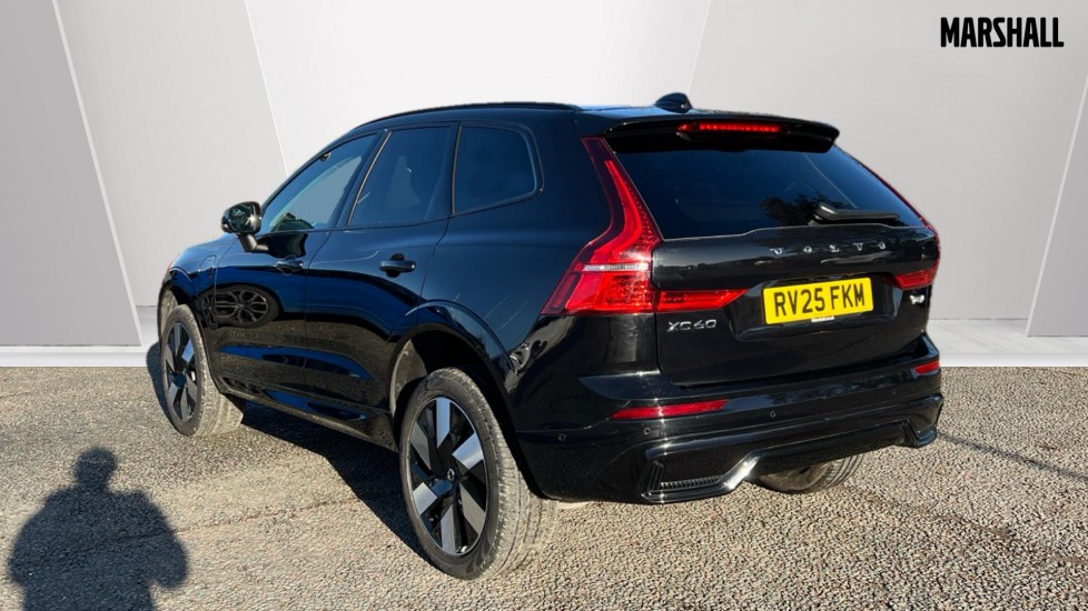 Used Volvo XC60 2025 for sale - 77057760: Photo 2