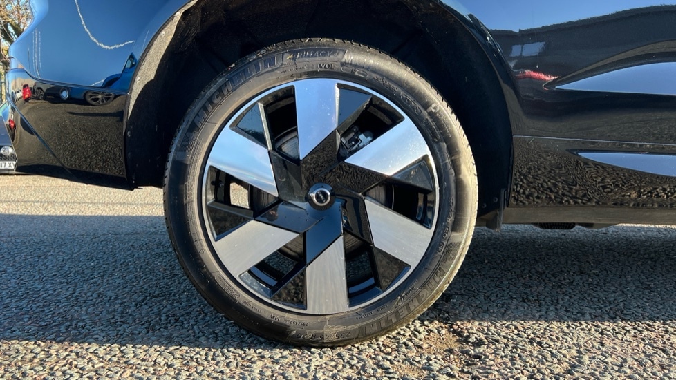 Used Volvo XC60 2025 for sale - 77057760: Photo 24