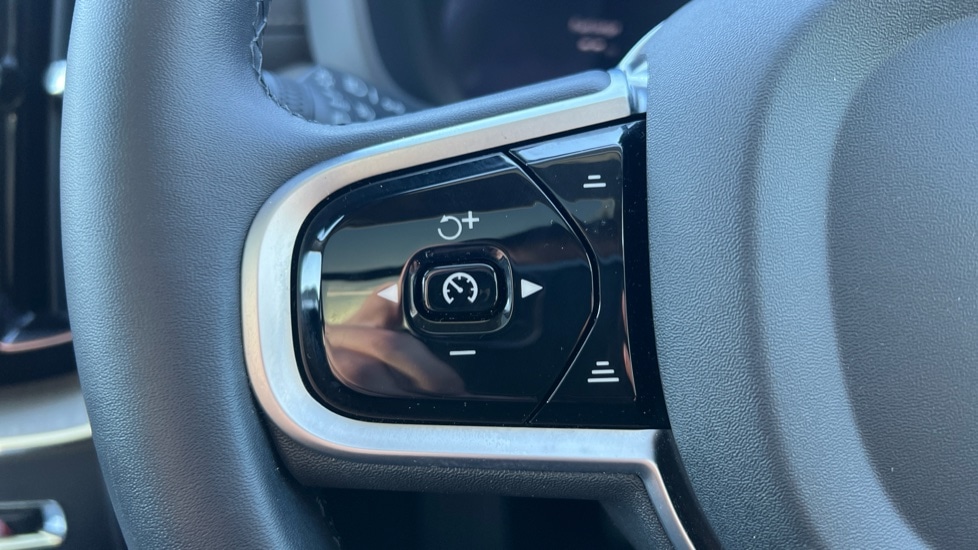 Used Volvo XC60 2025 for sale - 77057760: Photo 38