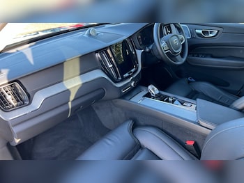 Used Volvo XC60 2025 for sale - 77057760: Photo