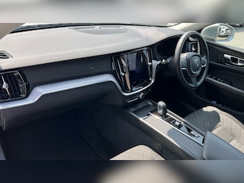 Used Volvo V60 2023 for sale - 75467638: Photo