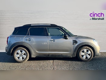 Used MINI Countryman 2018 for sale - 77047619: Photo