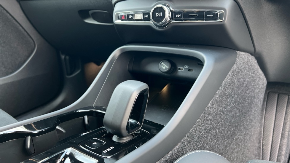 Used Volvo XC40 2025 for sale - 76894802: Photo 14