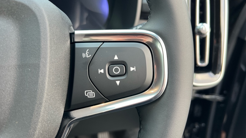 Used Volvo XC40 2025 for sale - 76894802: Photo 19