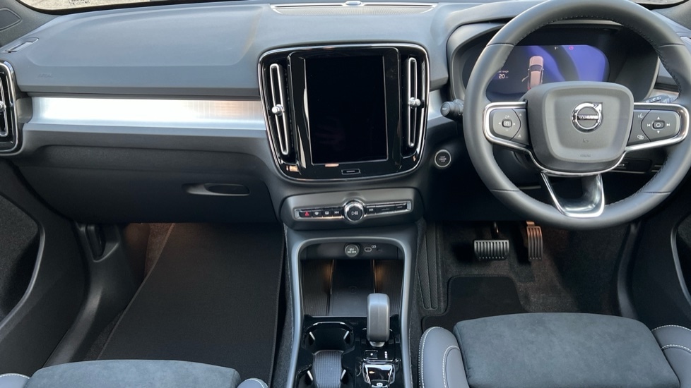 Used Volvo XC40 2025 for sale - 76894802: Photo 21