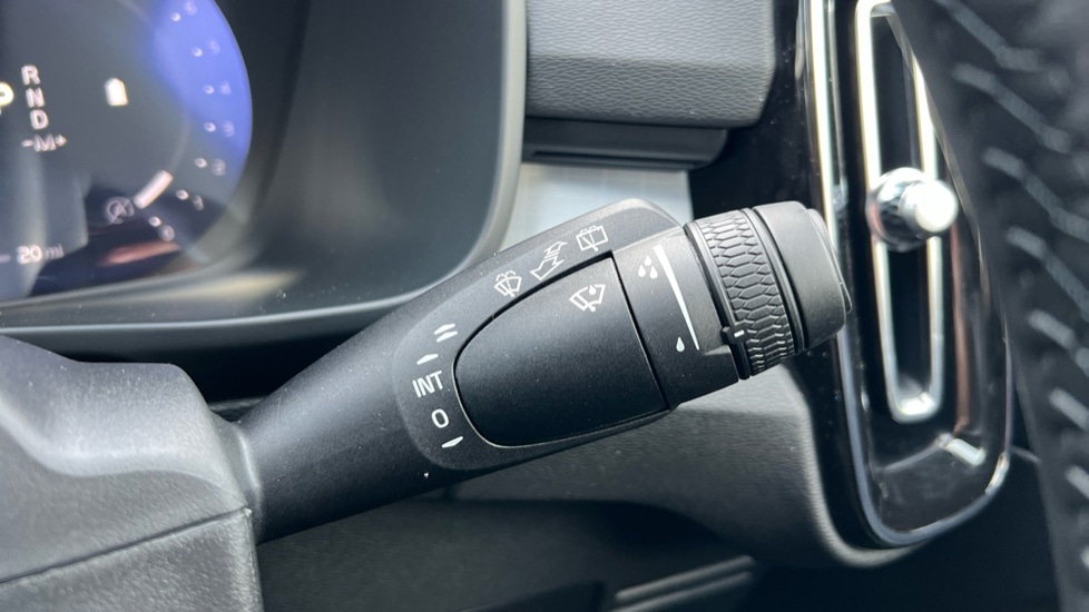 Used Volvo XC40 2025 for sale - 76894802: Photo 28