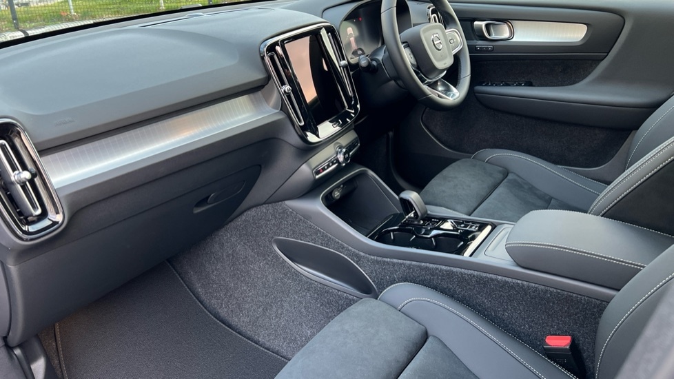 Used Volvo XC40 2025 for sale - 76894802: Photo 4