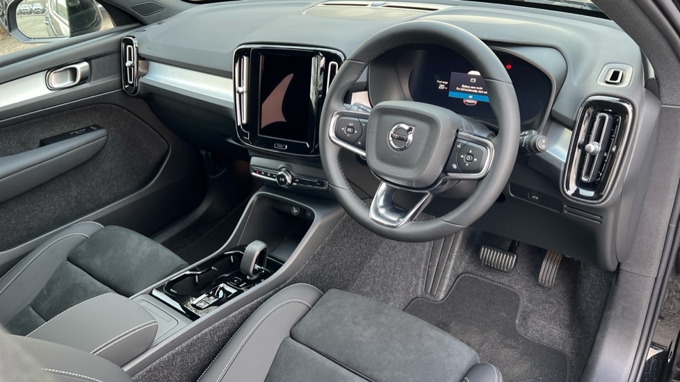 Used Volvo XC40 2025 for sale - 76894802: Photo 5