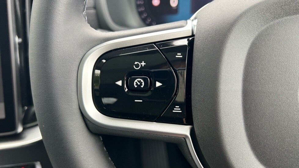 Used Volvo XC90 2025 for sale - 76067077: Photo 38