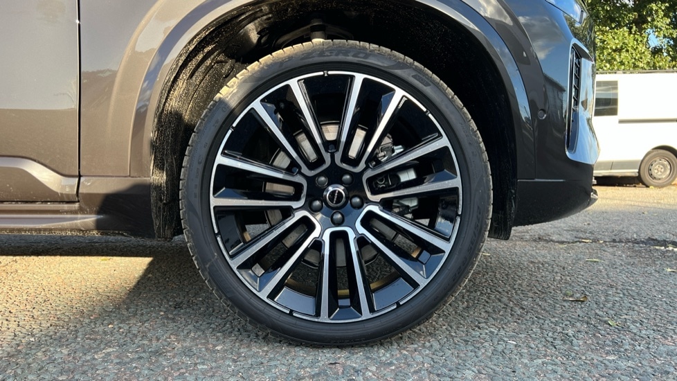 Used Volvo XC90 2025 for sale - 76140211: Photo 16