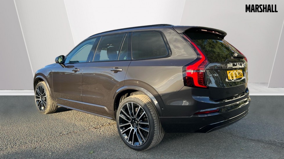 Used Volvo XC90 2025 for sale - 76140211: Photo 2