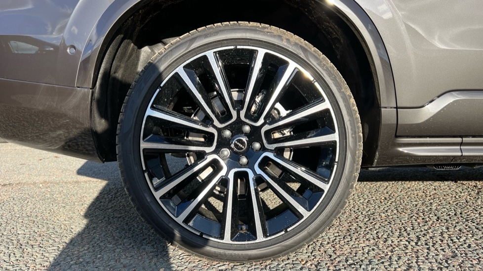 Used Volvo XC90 2025 for sale - 76140211: Photo 24