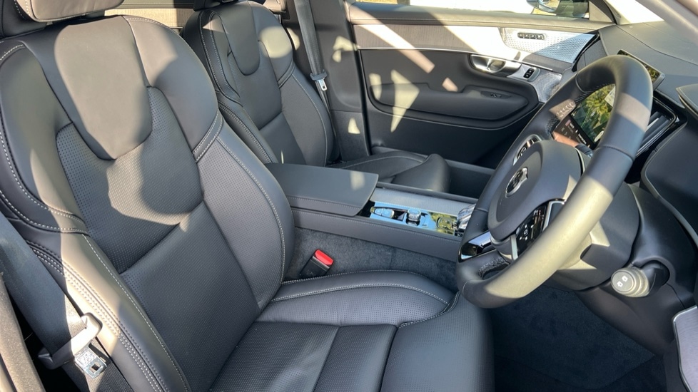 Used Volvo XC90 2025 for sale - 76140211: Photo 9