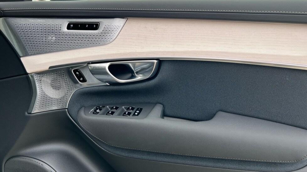 Used Volvo XC90 2025 for sale - 76067095: Photo 15