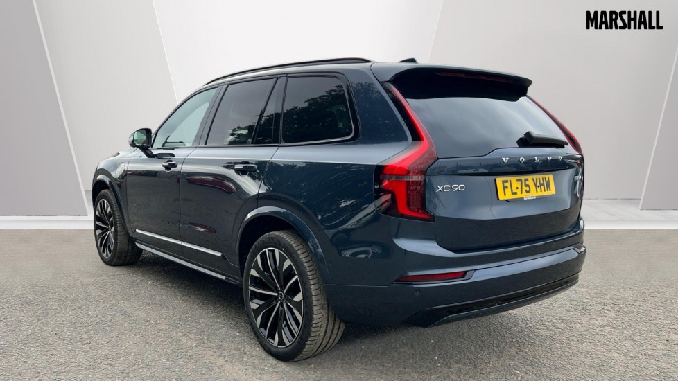 Used Volvo XC90 2025 for sale - 76067095: Photo 2