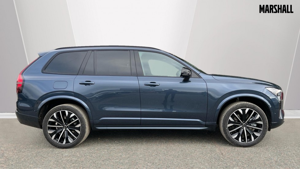 Used Volvo XC90 2025 for sale - 76067095: Photo 3