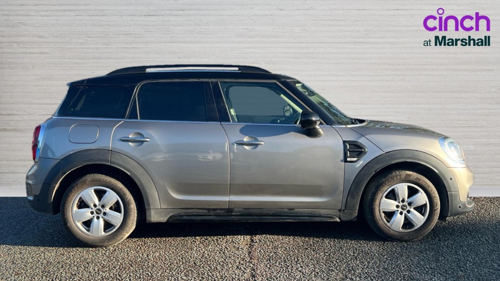 Used MINI Countryman 2018 for sale - 76872904: Photo 2
