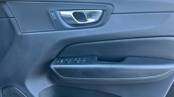 Used Volvo XC60 2018 for sale - 76289813: Photo 15