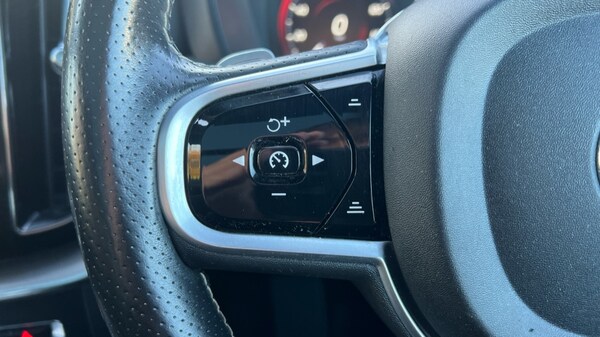 Used Volvo XC60 2018 for sale - 76289813: Photo 36