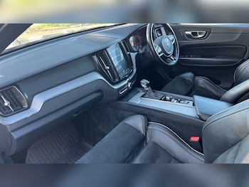 Used Volvo XC60 2018 for sale - 76289813: Photo 4