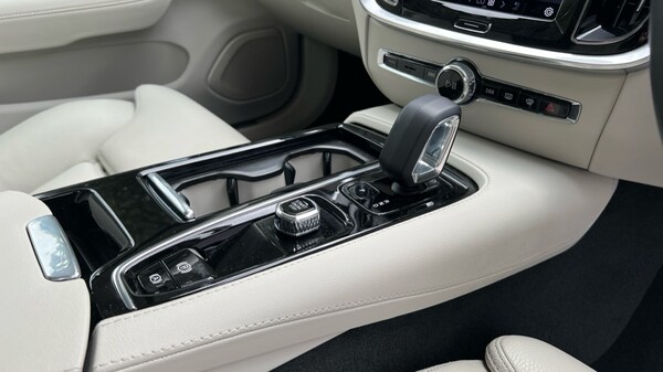Used Volvo V60 2025 for sale - 75509657: Photo 14