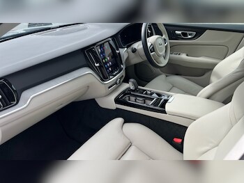 Used Volvo V60 2025 for sale - 75509657: Photo