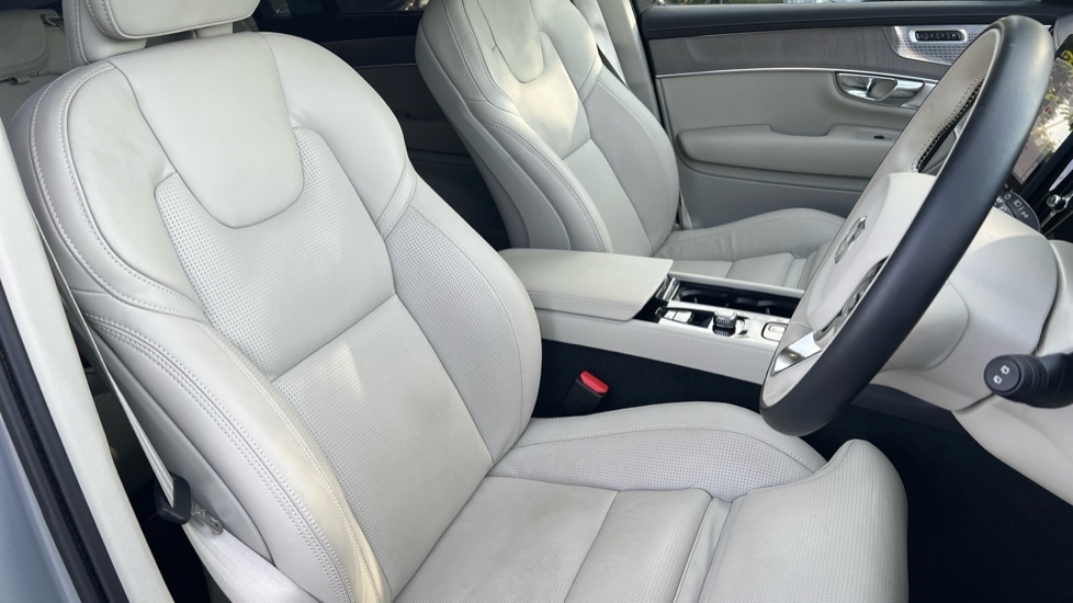 Used Volvo XC90 2025 for sale - 76112445: Photo 9