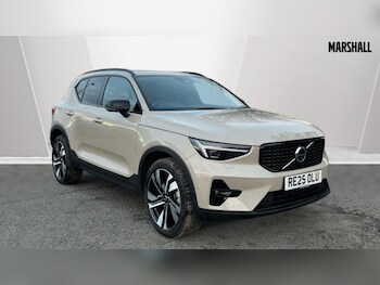 2025 - XC40 2.0 B3P Ultra Dark 5dr Auto