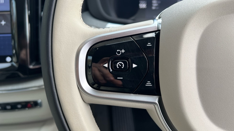 Used Volvo XC60 2025 for sale - 76870438: Photo 18